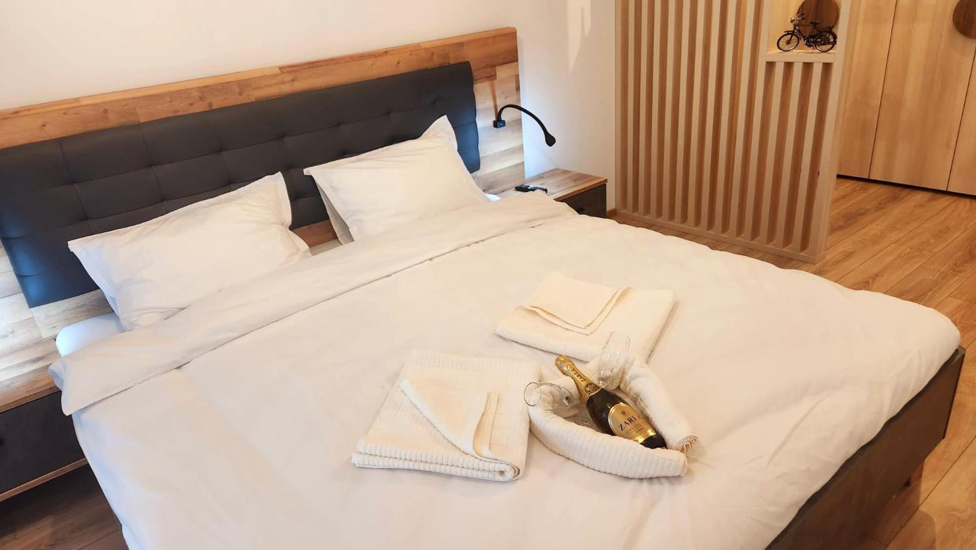 Save Relaxing Residence Brasov Ngoại thất bức ảnh